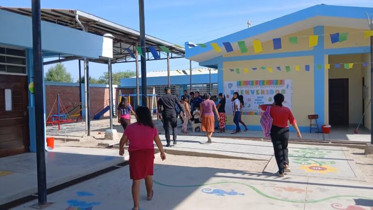 Sujetos ingresan de madrugada y desmantelan aulas de colegio inicial
