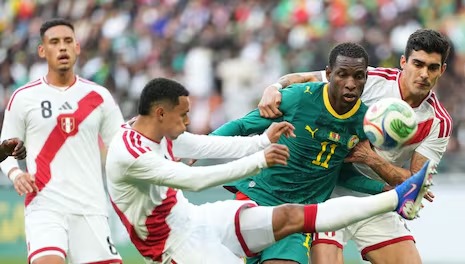 Perú cayó 2-0 ante Senegal en el debut de Mano Menezes