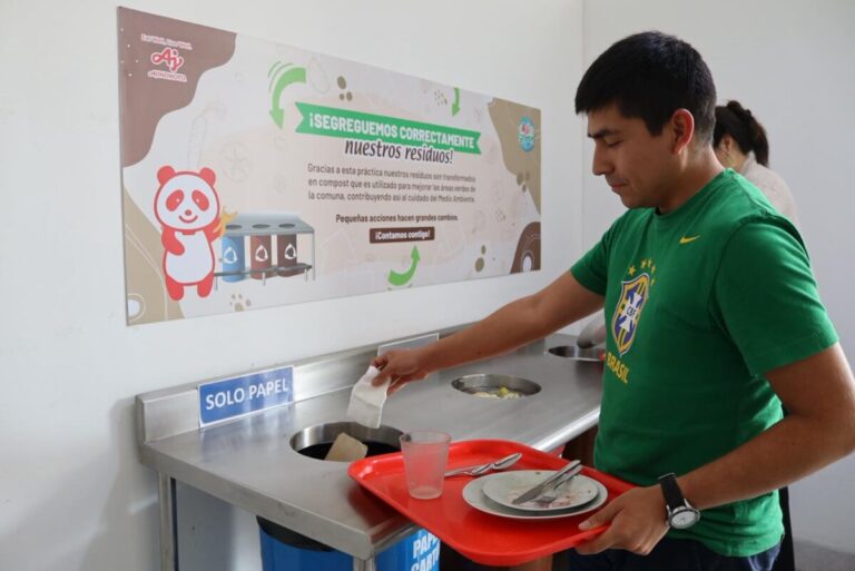 el 78 % de los residuos domésticos tienen la posibilidad de ser aprovechados. Sin embargo, solo al 2.1% se valoriza.