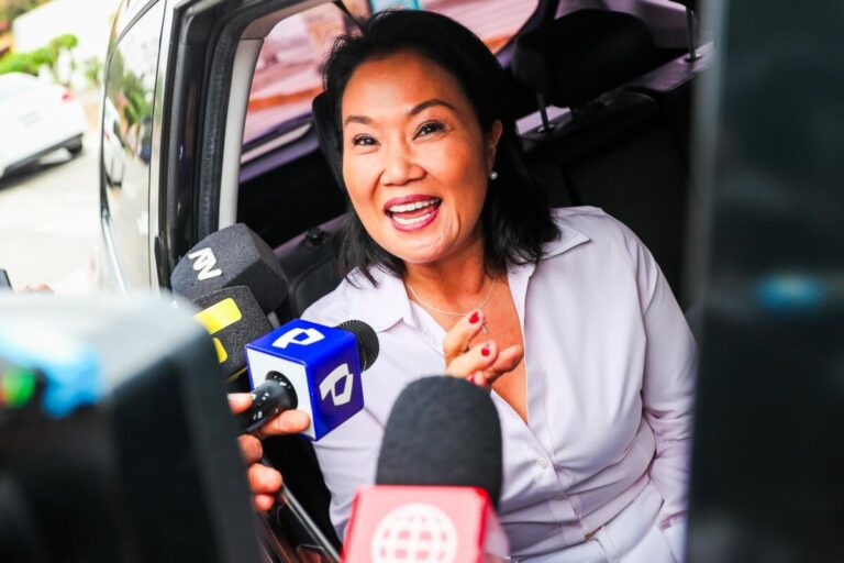 Keiko Fujimori: "Ponemos a disposición de Renovación Popular el comando de personeros de Fuerza Popular"