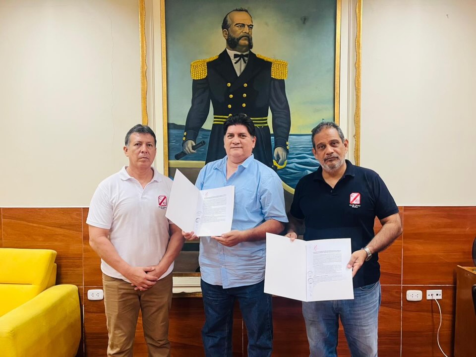 Perú Hosting firma convenio con el Club Grau de Piura y lanza descuentos de hasta 50% en hospedaje