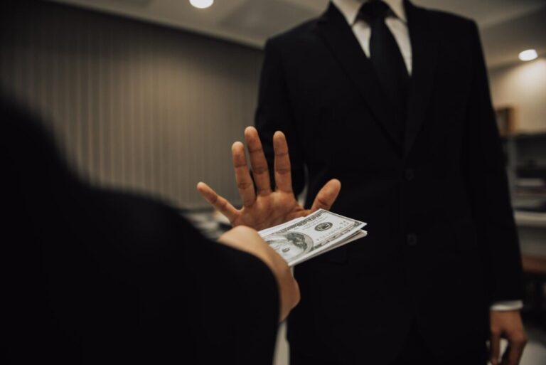 Transparencia gana terreno: 9 de cada 10 peruanos la ven clave contra la corrupción