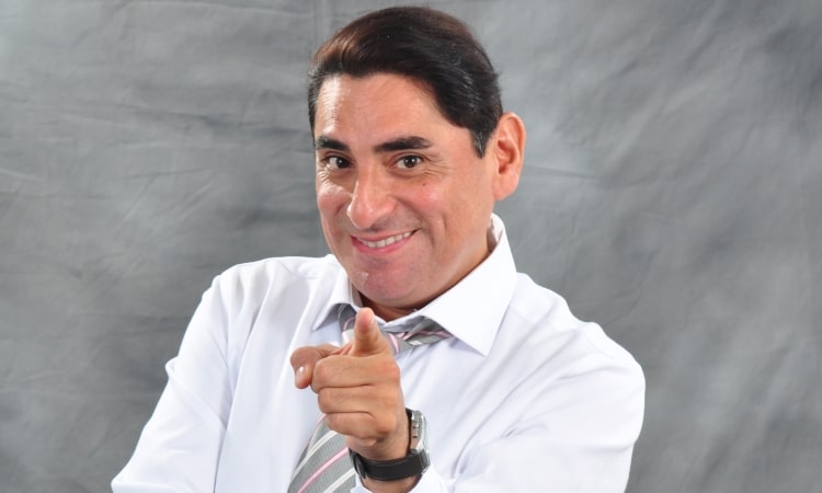 Carlos Álvarez se despide tras resultados de elecciones: "Seguiré con ustedes, no como político"