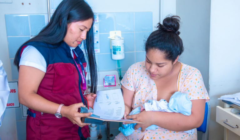 Campaña “Nacer con Identidad” facilita obtención del acta de nacimiento y trámite del DNI desde el primer día.