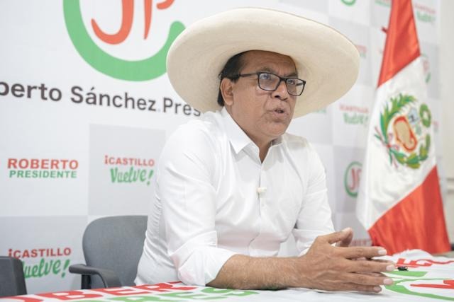 Juntos por el Perú frena denuncia contra organismos electorales en medio de tensión política