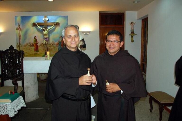 Sacerdote piurano recuerda su vínculo con el papa León XIV y reflexiona sobre la Semana Santa