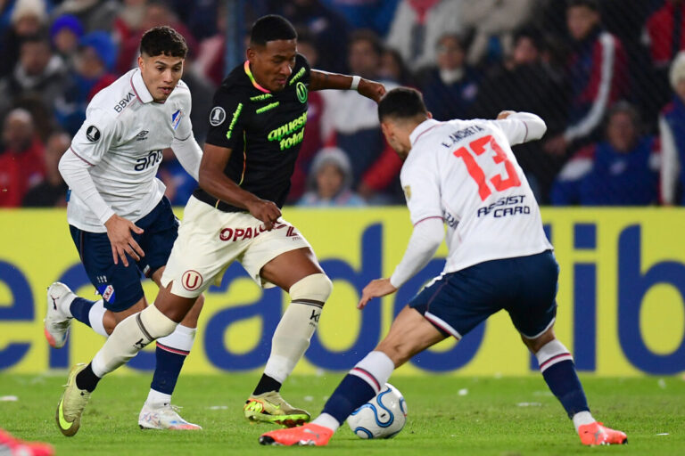 Universitario iguala ante Nacional y define su futuro en la Libertadores Universitario iguala ante Nacional y define su futuro en la Libertadores