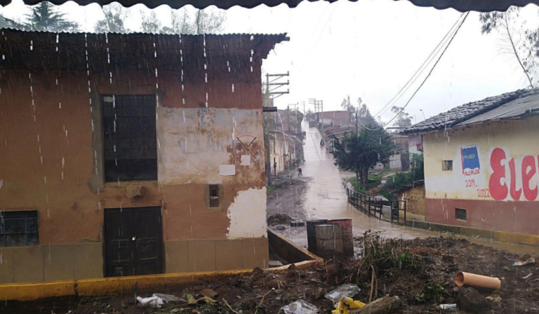 Senamhi advierte que, como efecto indirecto, podrían continuar registrándose lluvias ligeras en la parte alta de Piura, además de mayor nubosidad y una disminución de las temperaturas máximas en la costa.