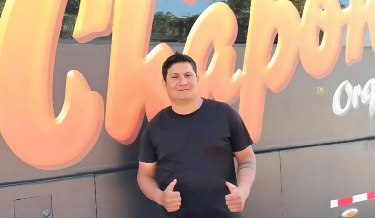 Asesinan a primo y jefe del staff técnico de Los Hermanos Chapoñay en Veintiséis de Octubre Ojeda Córdova acudió a realizar compras en una bodega cuando fue interceptado por sujetos en motocicleta.