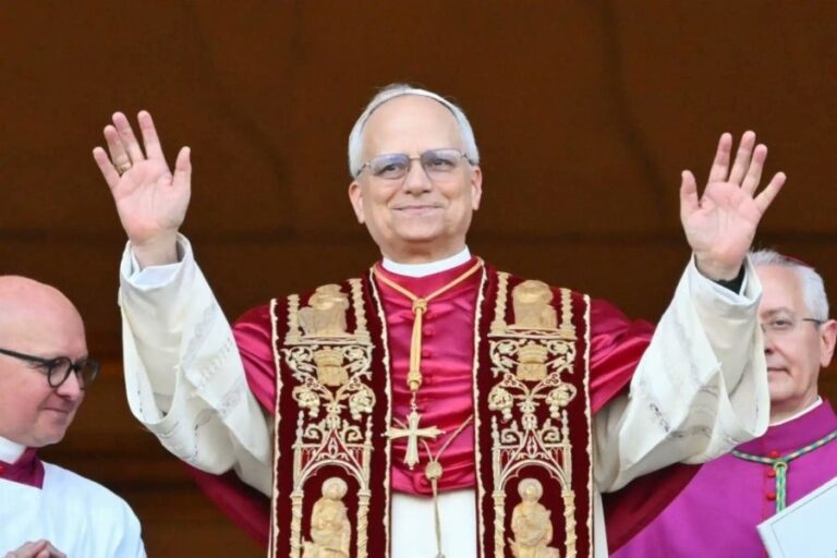 León XIV cumple un año de pontificado con cambios graduales y enfoque en la unidad