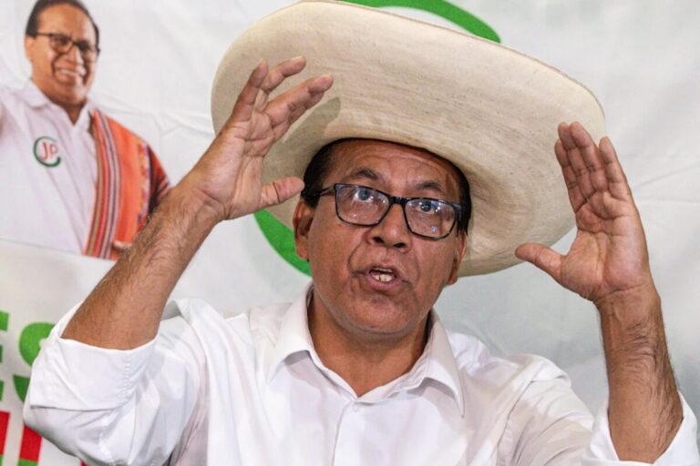 Roberto Sánchez plantea elevar sueldo mínimo a S/ 1 500 si gana la segunda vuelta