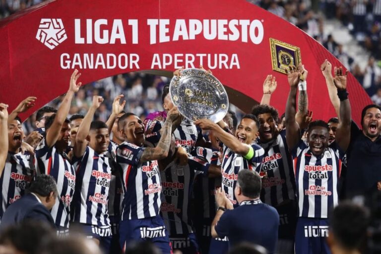 Alianza Lima acecha el mejor torneo corto de la historia del fútbol peruano
