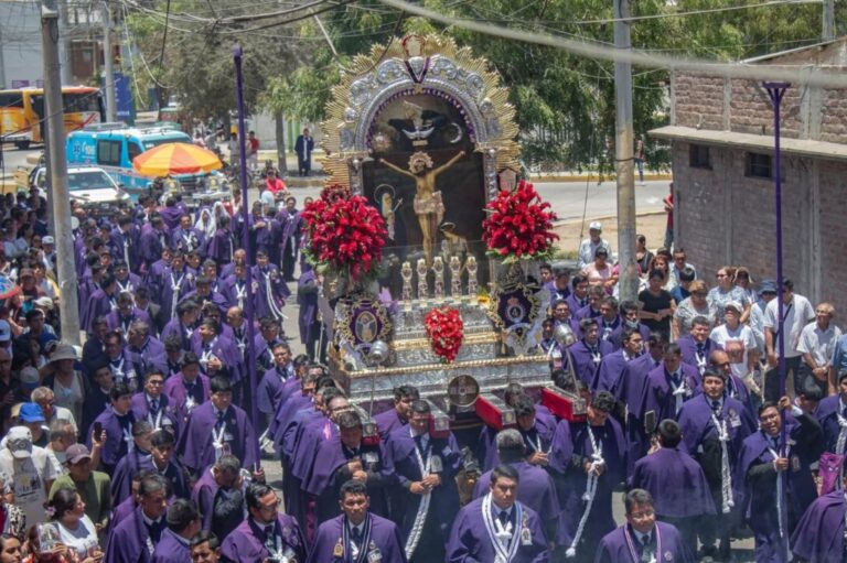 Piura: convocan a adultos y niños para integrar la Hermandad del Señor de los Milagros Piura: convocan a adultos y niños para integrar la Hermandad del Señor de los Milagros