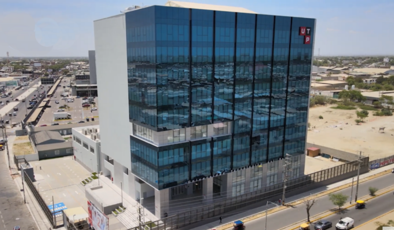 UTP ofrecerá becas para estudiar Economía en la Universidad de Chicago gracias a nuevo convenio El acuerdo busca fortalecer las oportunidades de internacionalización para los alumnos de la UTP.