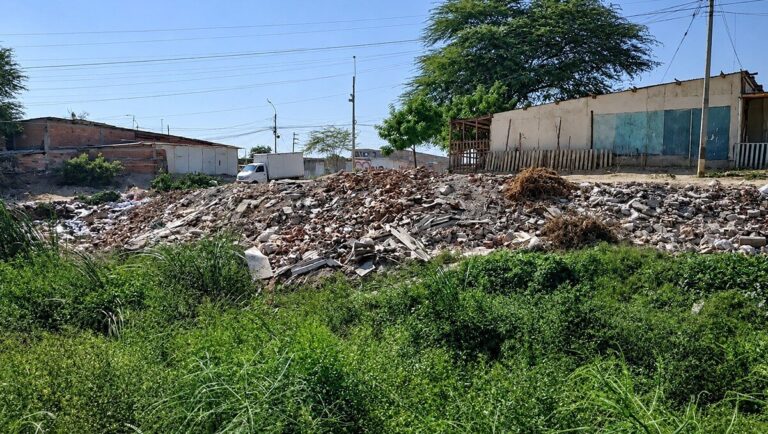Vecinos exigen limpieza del dren Japón-Turquía ante amenaza de lluvias