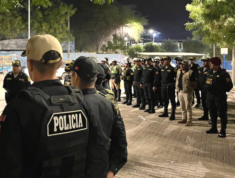 Intervienen a más de 200 extranjeros durante operativos de control en Sullana Intervienen a más de 200 extranjeros durante operativos de control en Sullana
