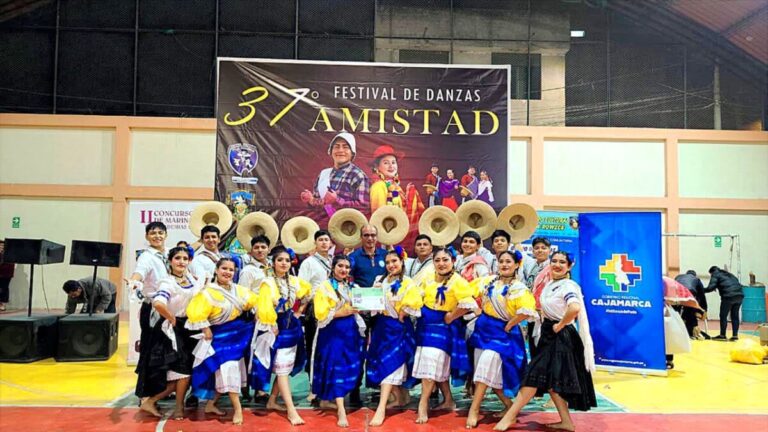 Ballet Folklórico Aypate de la UNP celebrará 45 años con festival internacional de música y danza Ballet Folklórico Aypate de la UNP celebrará 45 años con festival internacional de música y danza