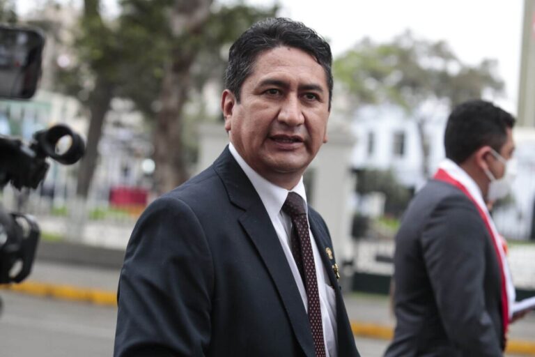 TC anuló la prisión preventiva de Vladimir Cerrón por el caso Los Dinámicos del Centro TC anuló la prisión preventiva de Vladimir Cerrón por el caso Los Dinámicos del Centro