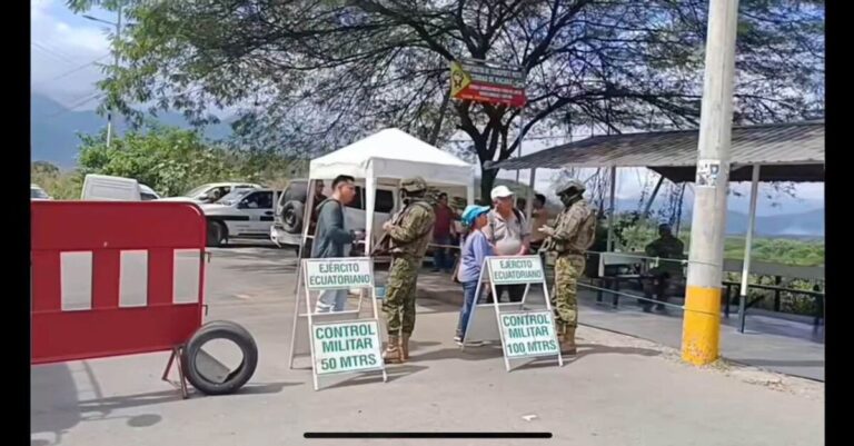 Ecuador cierra por completo el Puente Internacional de Macará y restringe el paso desde Perú Desde el 1 de julio ya no se permite el ingreso de peatones a territorio ecuatoriano. La medida afecta a pobladores que cruzaban la frontera por motivos de salud y educación.