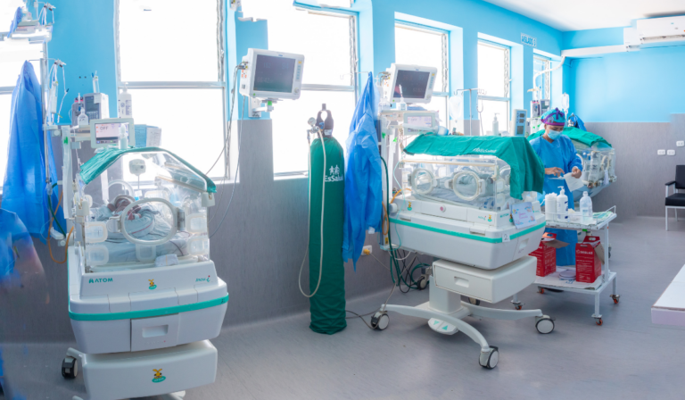 Más de 10 mil bebés recibieron atención médica en EsSalud Piura en lo que va del año Los nacimientos prematuros y los casos de bajo peso al nacer concentraron la mayor demanda en los servicios de Neonatología, según el balance de la Red Asistencial.