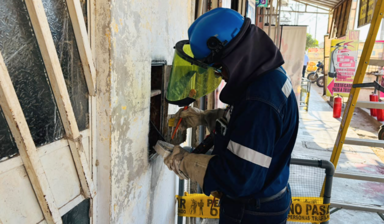 Enosa detecta más de 13 casos de hurto de energía durante operativo en Castilla Durante la fiscalización se verificó el suministro eléctrico en bodegas, restaurantes, ferreterías y una cancha deportiva.
