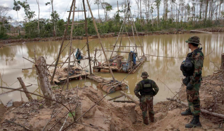 Minería informal en Piura debe ser prioridad para el próximo Gobierno Regional, advierte especialista El especialista explicó que la minería formal aporta recursos al Estado mediante el canon y las regalías, además de generar empleo directo e indirecto.