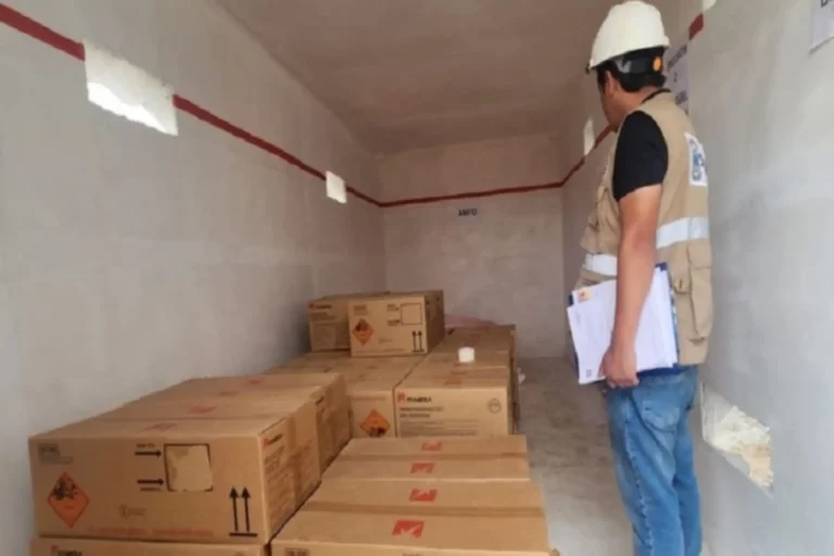 Sucamec inmoviliza más de 1.7 toneladas de explosivos al fiscalizar polvorín Sucamec inmoviliza más de 1.7 toneladas de explosivos al fiscalizar polvorín