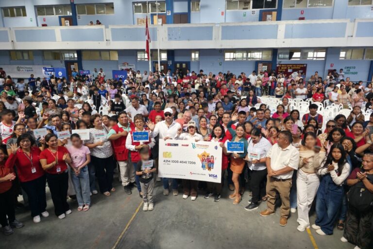 Feria del MIMP brinda orientación académica a jóvenes beneficiarios de la asistencia por orfandad El MIMP desarrolló una feria para informar sobre opciones de educación superior y los requisitos para que los jóvenes mantengan el apoyo económico al cumplir la mayoría de edad.