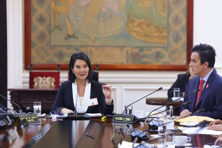 Primer Consejo de Ministros prioriza seguridad ciudadana, empleo y modernización del Estado Primer Consejo de Ministros prioriza seguridad ciudadana, empleo y modernización del Estado