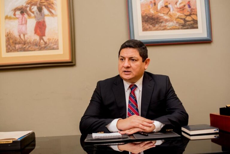Cámara de Comercio de Piura inicia nueva gestión de Javier Bereche con agenda frente al FEN El empresario asumió el cargo para el período 2026-2028 y anunció una mesa de trabajo con autoridades y representantes privados para definir medidas ante un posible Fenómeno El Niño.