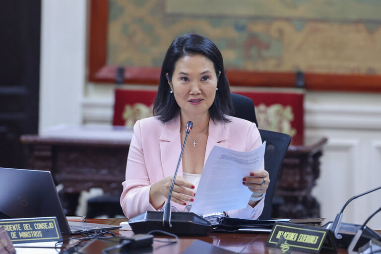 Keiko Fujimori anuncia medidas por el alza del combustible en Pucallpa