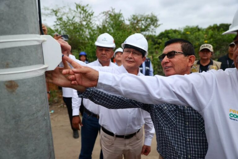 Electrificación rural en Piura beneficiará a 30 mil personas La intervención contempla 7 281 conexiones domiciliarias en 19 distritos de las provincias de Piura, Sullana, Talara, Morropón y Huancabamba.