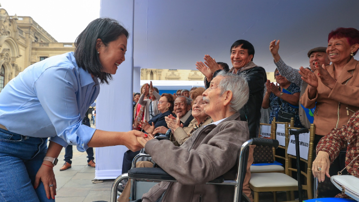 Keiko Fujimori anuncia medidas para mejorar pensiones de adultos mayores Keiko Fujimori