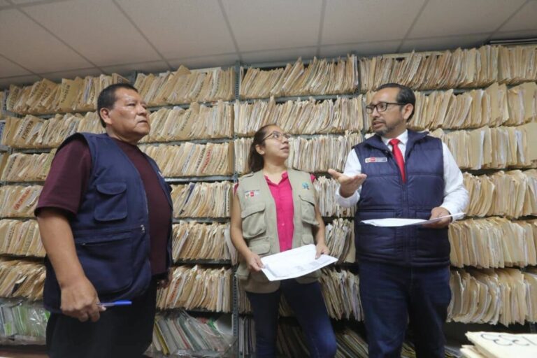 Ministro de Salud anuncia implementación de historias clínicas electrónicas en 100 días MINISTRO LUS DYER