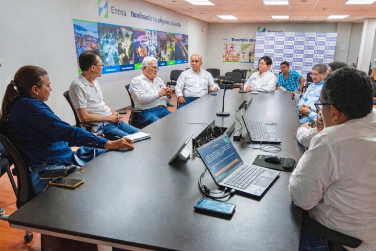 Enosa presenta plan de contingencia ante posible llegada del Fenómeno El Niño en Piura Enosa informó que también se revisaron los mecanismos de coordinación y los avances destinados a fortalecer su capacidad operativa.