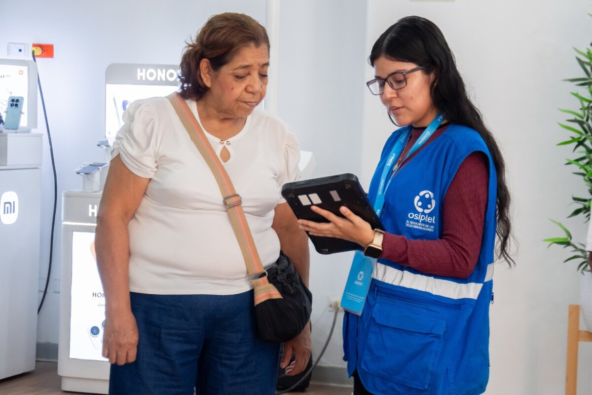 Piura: OSIPTEL realizó más de 190 atenciones a usuarios, a través de monitores presenciales a empresas operadoras