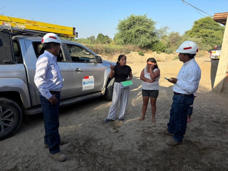 Falsos técnicos de Enosa estafan a vecinos de Catacaos con supuestos suministros eléctricos