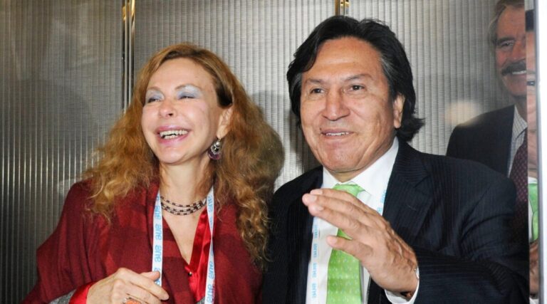 Eliane Karp pide a Keiko Fujimori evaluar indulto humanitario para Alejandro Toledo: «Que se acuerde lo que pasó con su papá» La exprimera dama solicitó que la mandataria evalúe liberar al exjefe de Estado, quien cumple una condena por corrupción en el penal de Barbadillo y presenta problemas de salud, según su defensa.