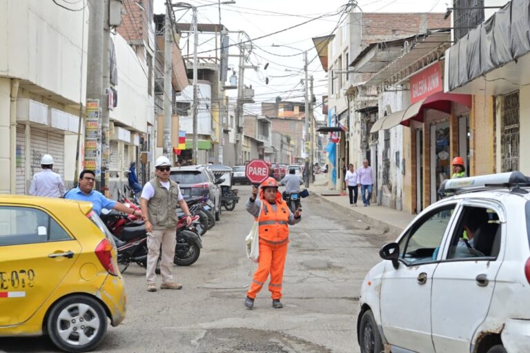 Habilitarán vías alternas ante el avance de la obra de pistas y veredas en el centro de Piura