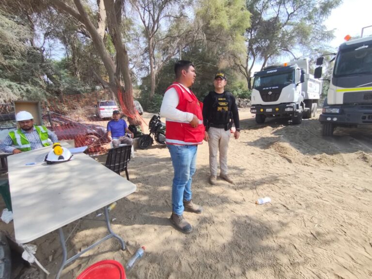 Descolmatación de la Represa Los Ejidos avanza con normalidad y bajo resguardo policial