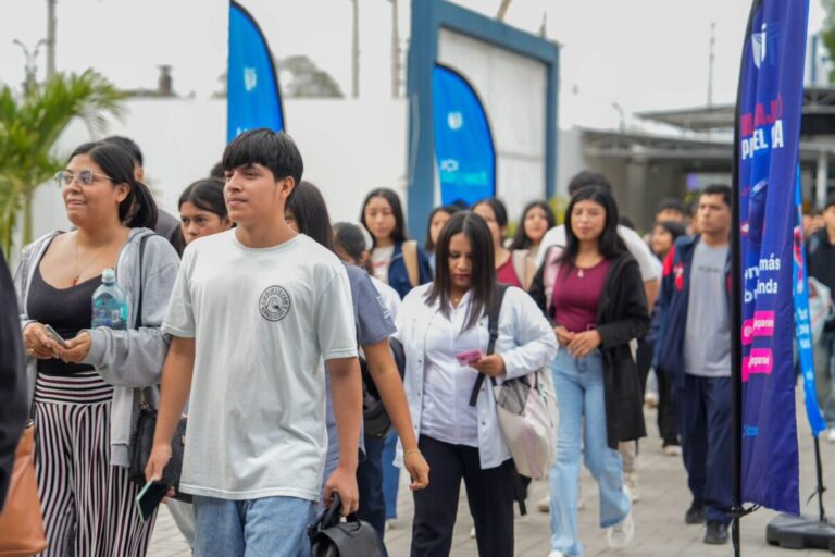 Miles de jóvenes inician clases en la UCV y dan el primer paso hacia su futuro profesional