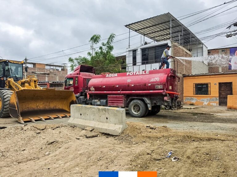 Municipalidad de Veintiséis de Octubre reinicia trabajos de saneamiento en Urb. San José Municipalidad de Veintiséis de Octubre reinicia trabajos de saneamiento en Urb. San José