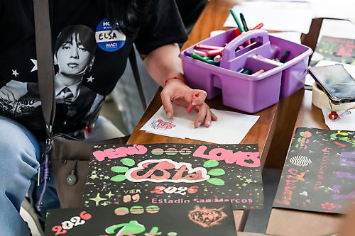 BTS impulsa actividades de arte y cultura durante su llegada a Lima