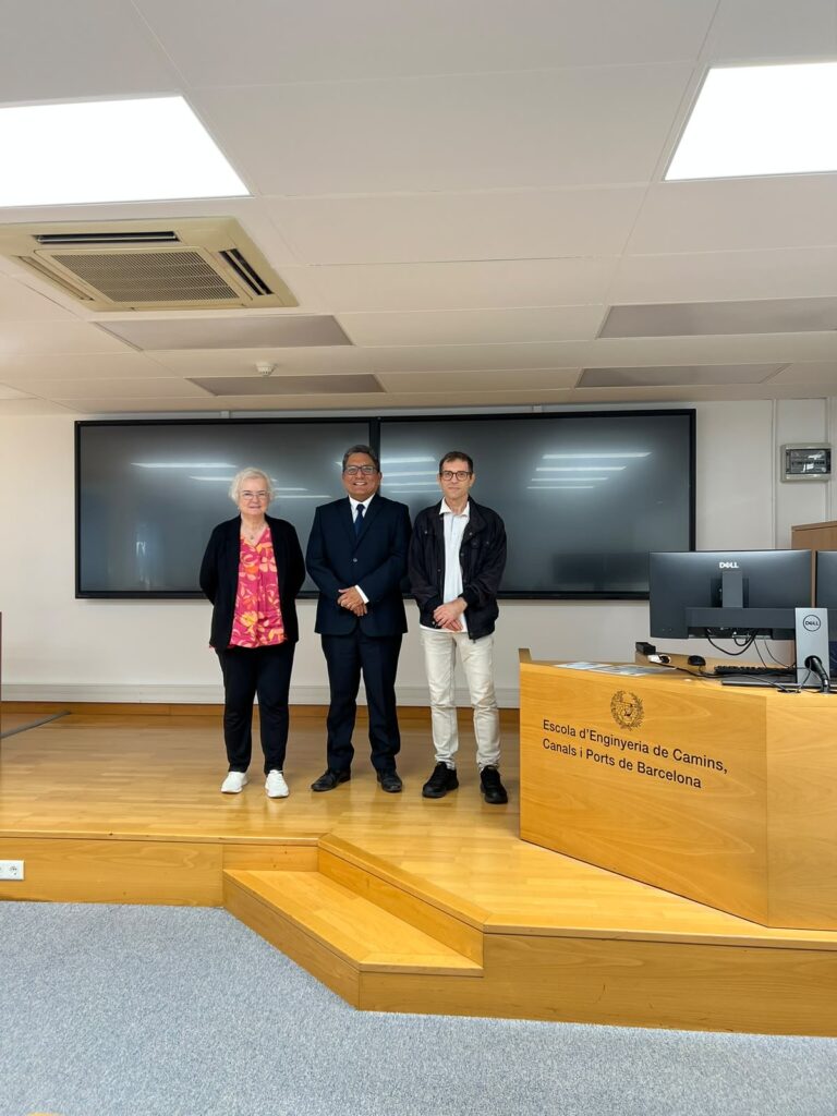 Director académico de la USS campus Piura obtiene doctorado en Sostenibilidad en prestigiosa universidad de España