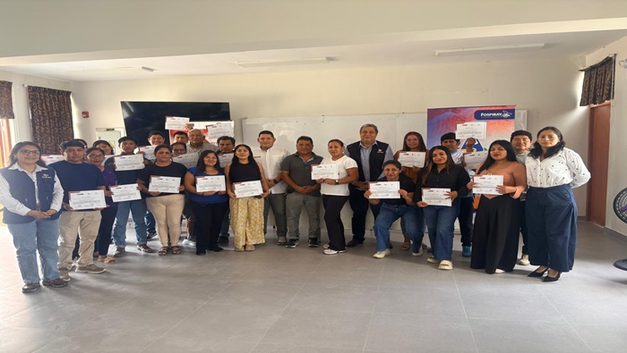 Más de 60 acuicultores de Sechura reciben certificación en cultivo de concha de abanico Más de 60 acuicultores de Sechura reciben certificación en cultivo de concha de abanico